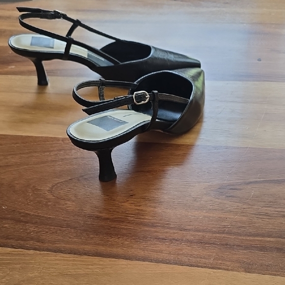 Dolce Vita Black Slingback Heels - Picture 5 of 8
